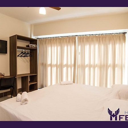 אסיס Hotel Fenix מראה חיצוני תמונה