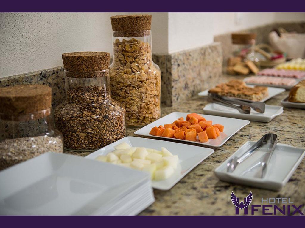 אסיס Hotel Fenix מראה חיצוני תמונה